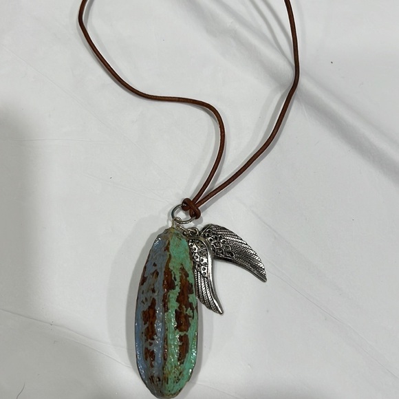 BOHO Unique Necklace Hand Painted Large Bead With Angel Wing Charms - Picture 1 of 4